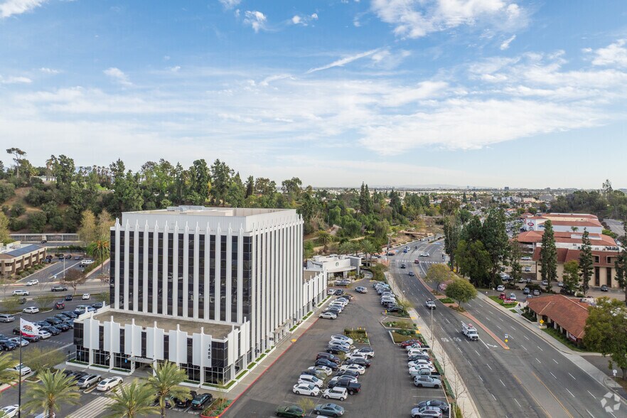 More Photos Of 1400 N Harbor Blvd, Fullerton Loft Creative Space For Lease