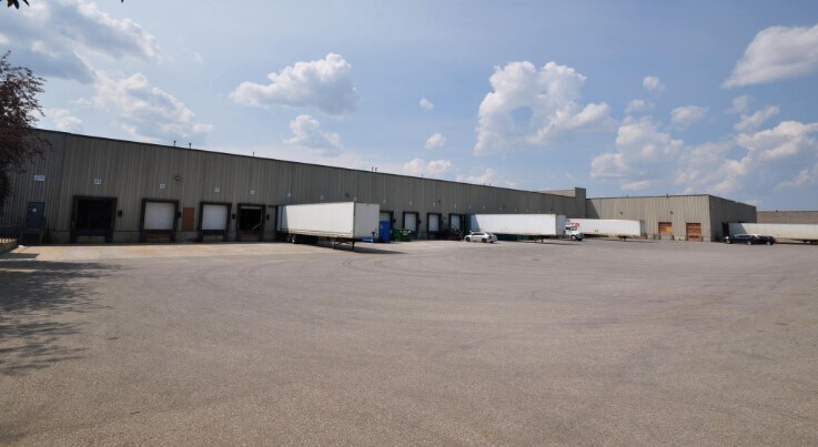 More Photos Of 5610-5800 44 St SE, Calgary Industrial For Sale