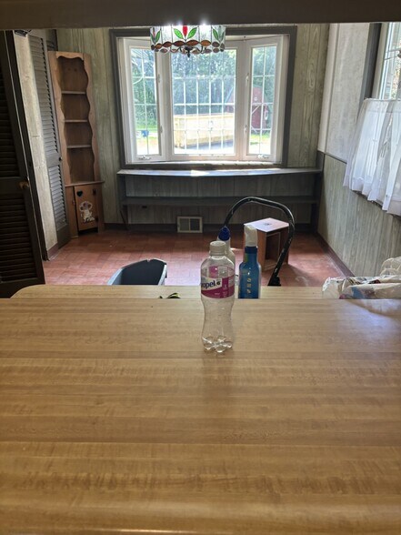 More Photos Of 235 E Western Reserve Rd, Poland Veterinarian Kennel For Sale