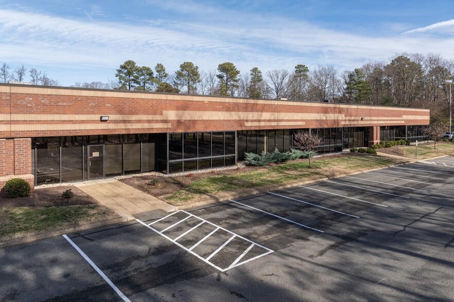 More Photos Of 1450-1470 E Parham Rd, Richmond Unknown For Lease