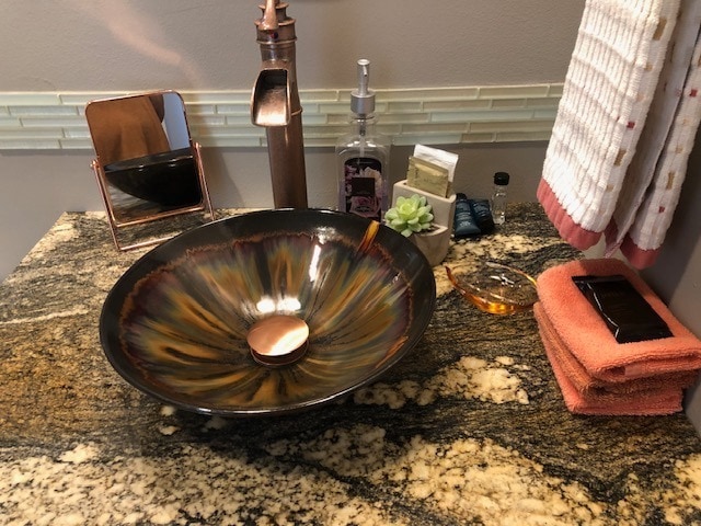 More Photos Of 314 4th St, Riverdale Hotel For Sale