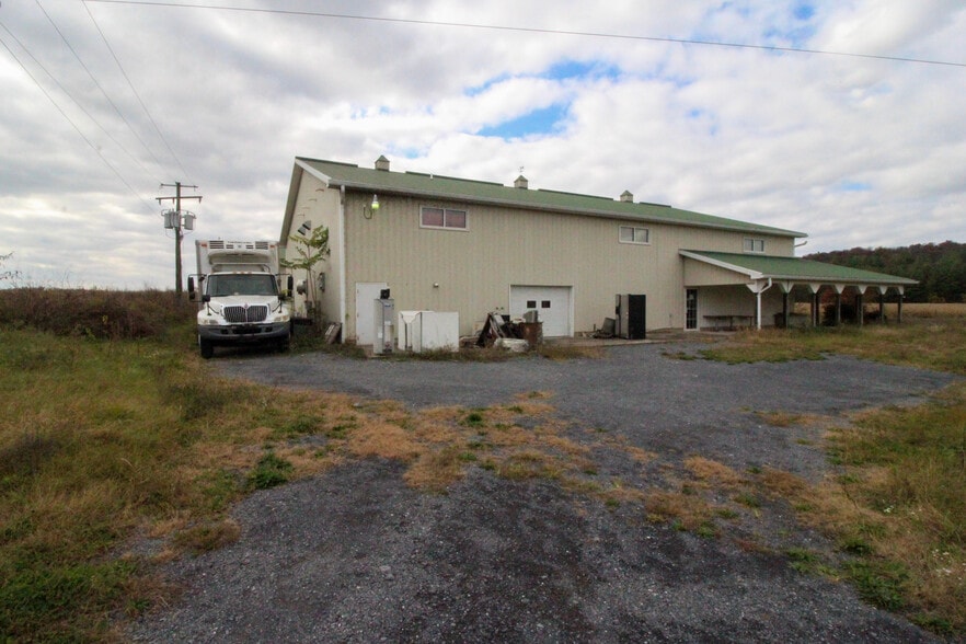 More Photos Of 16094 Evergreen Valley Rd, Timberville Specialty For Lease