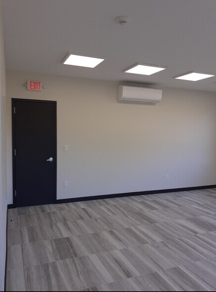 More Photos Of 2256 NY-17K, Montgomery Distribution For Sale