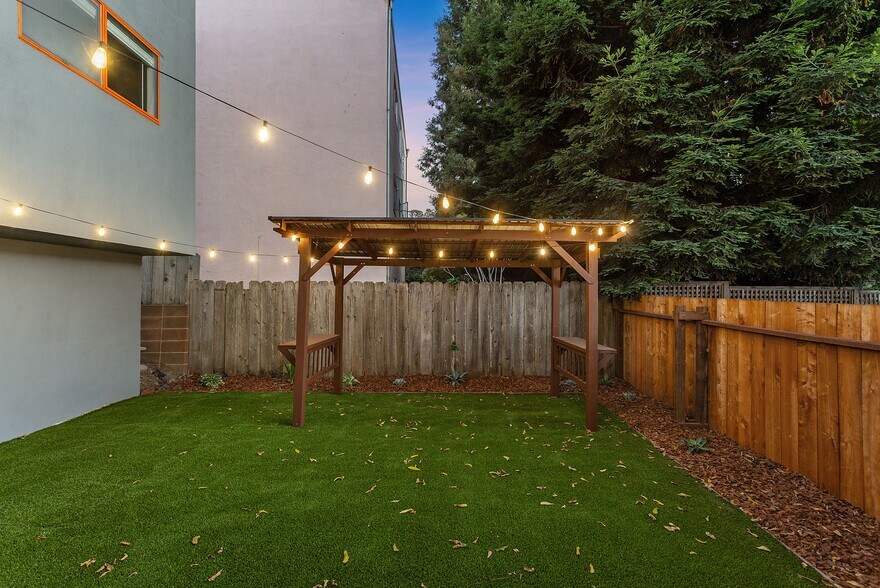 More Photos Of 1610 Milvia St, Berkeley Apartments For Sale