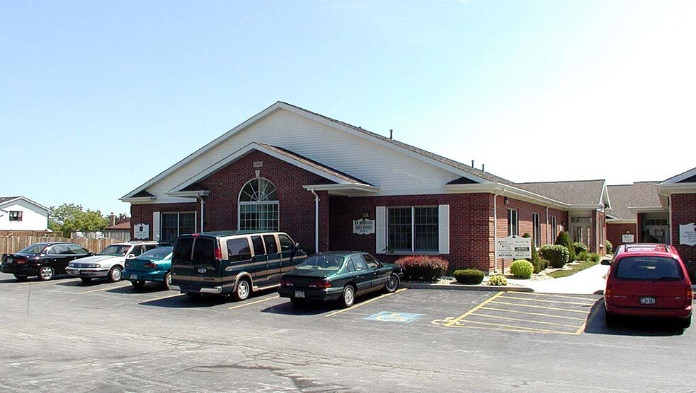 More Photos Of 15859 S Ridgeland Ave, Oak Forest Office For Sale
