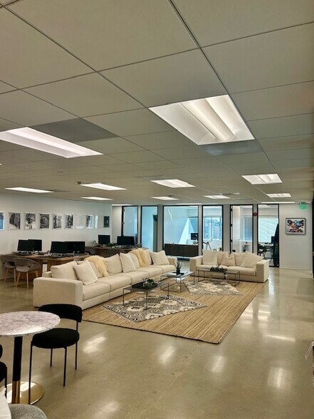 More Photos Of 1640 S Sepulveda Blvd, Los Angeles Office For Lease