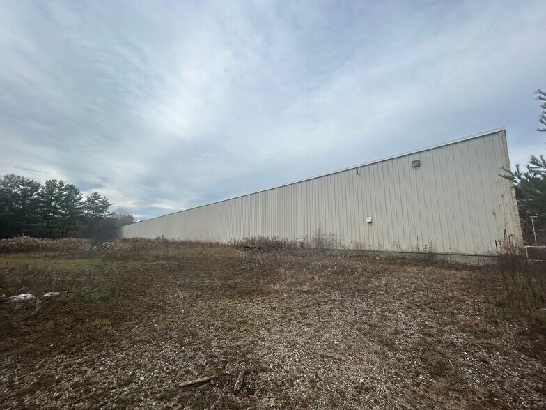 More Photos Of 701 Greylock St, Lee Manufacturing For Lease
