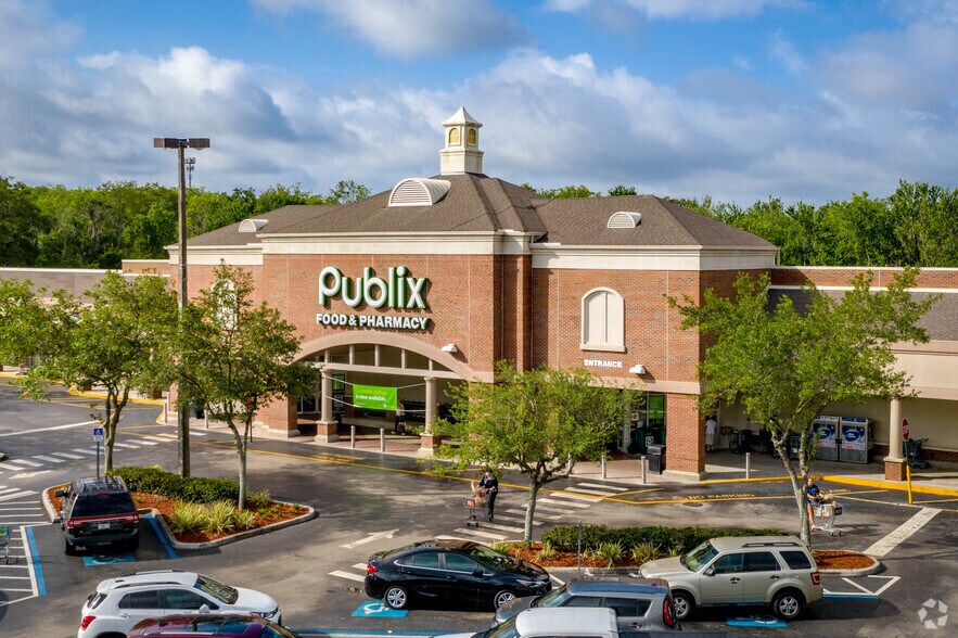 Primary Photo Of 2501-2621 Thonotosassa Rd, Plant City General Retail For Lease