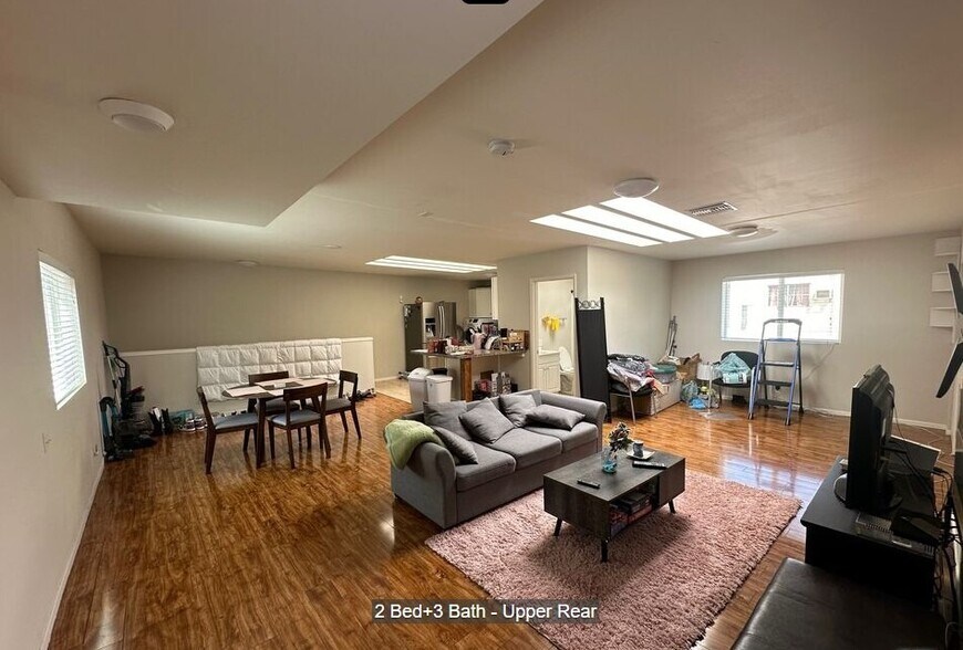 More Photos Of 7304 Canby Ave, Reseda Apartments For Sale