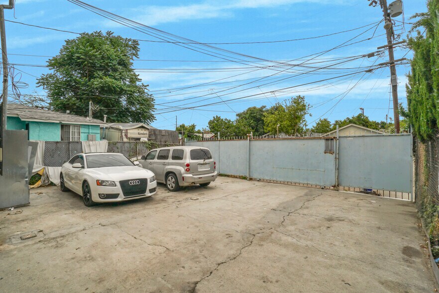 More Photos Of 9802 Graham Ave, Los Angeles Apartments For Sale