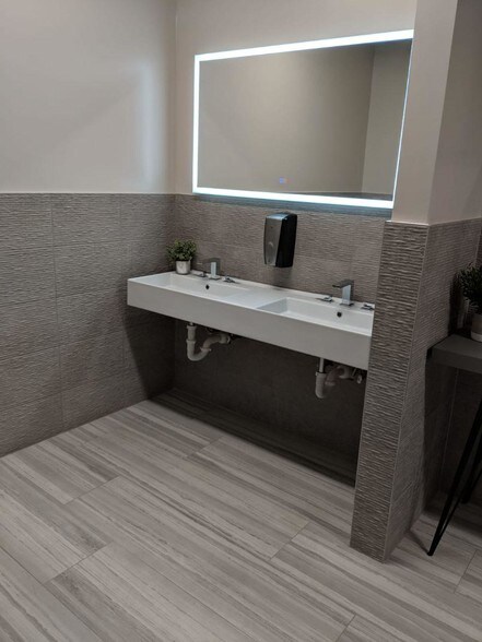 More Photos Of 65 Ramapo Valley Rd, Mahwah Office For Lease