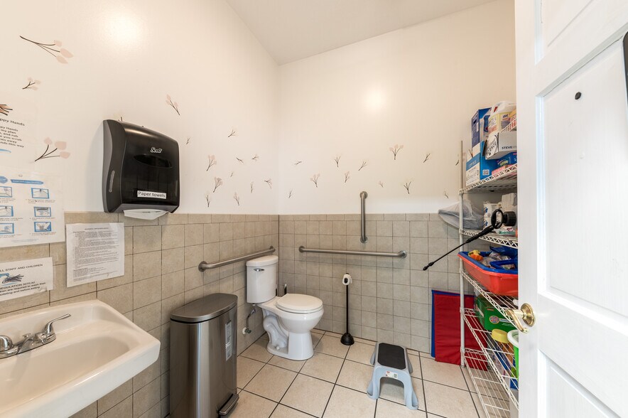 More Photos Of 325 Connellsville St, Uniontown Daycare Center For Sale