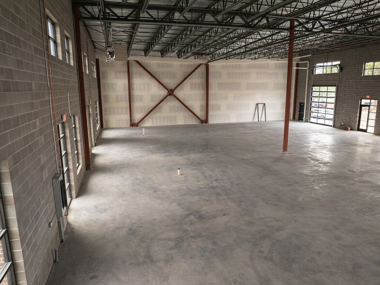 More Photos Of 340 W 1700 S, Clearfield Light Manufacturing For Lease