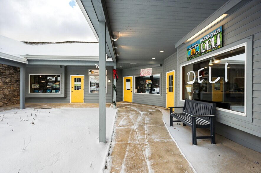 More Photos Of 9331 Spring Rd, Fish Creek Storefront For Sale