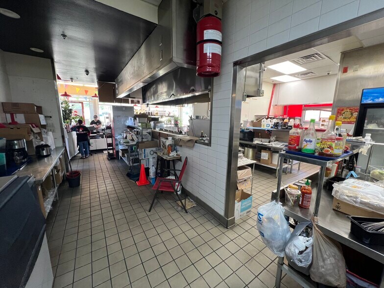 More Photos Of 7205 S Broadway Ave, Tyler Fast Food For Lease