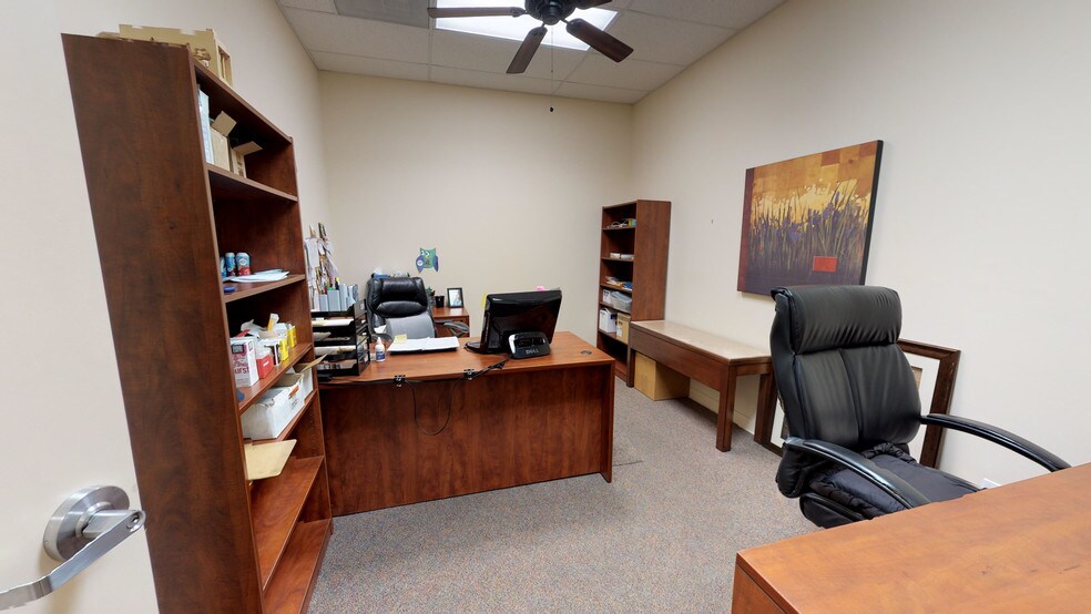 More Photos Of 150 Kendall Point Dr, Oswego Manufacturing For Lease