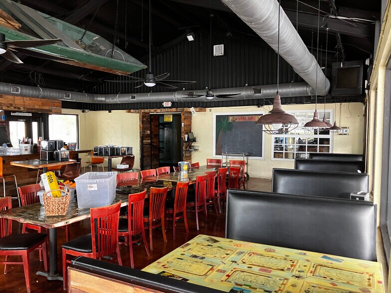 More Photos Of 606 N Pinellas Ave, Tarpon Springs Restaurant For Lease
