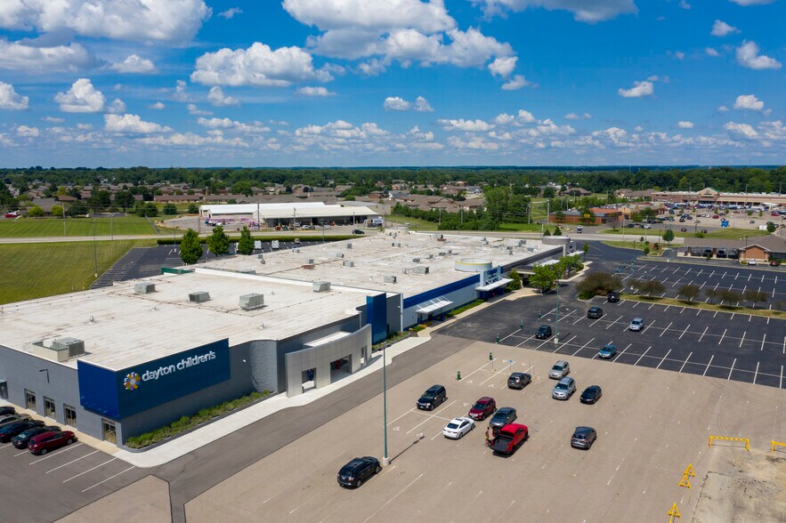 More Photos Of 865 W Market St, Troy Unknown For Lease