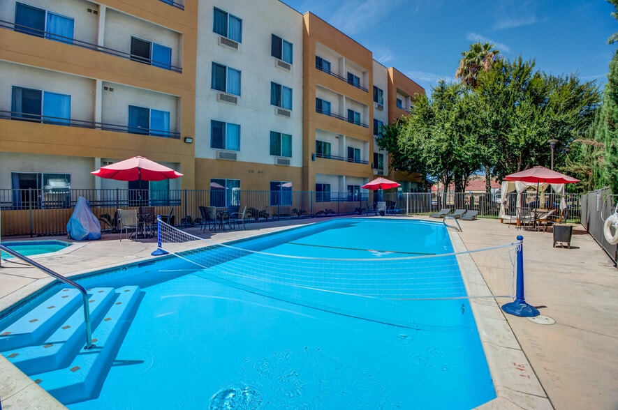 More Photos Of 828 Real Rd, Bakersfield Hotel For Sale