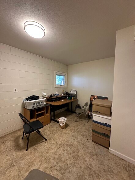 More Photos Of 6738 Greenbay Rd, Arbuckle Land For Lease