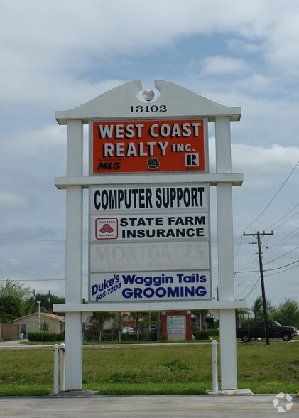 More Photos Of 13102 Palm Beach Blvd, Fort Myers Office For Sale