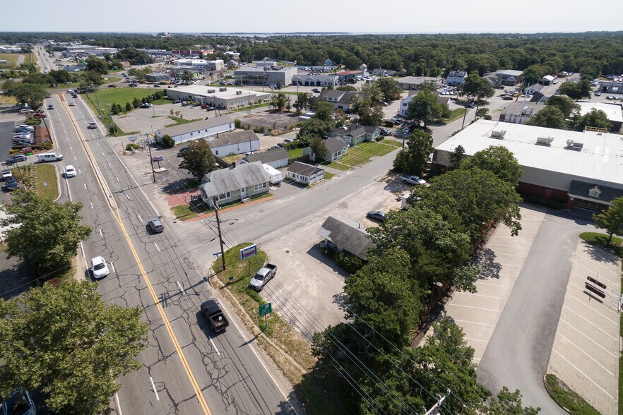 More Photos Of Rt. 132 Hyannis Near The Mall, Hyannis Freestanding For Sale