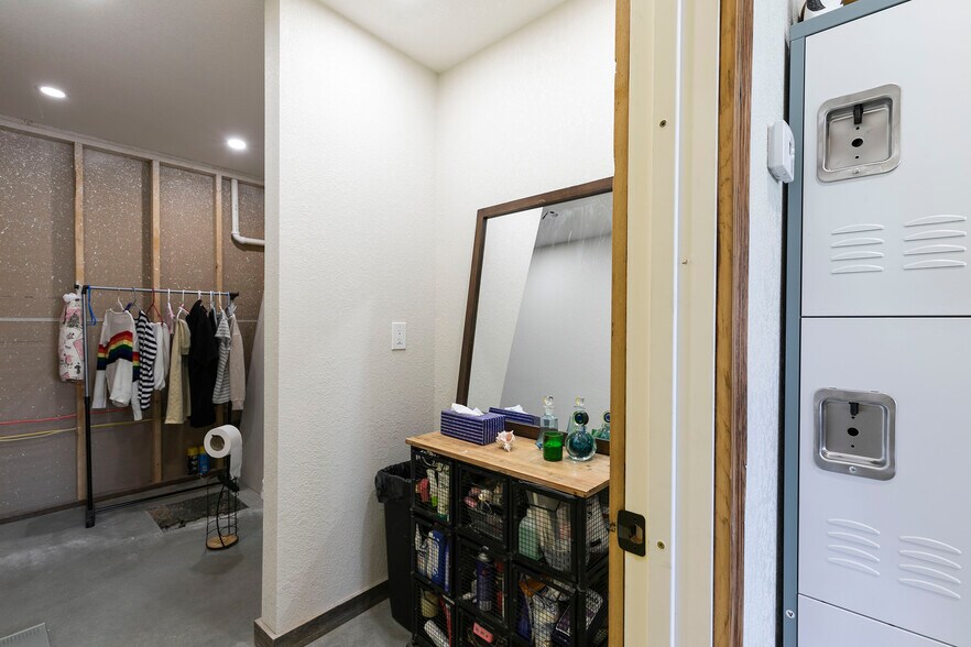 More Photos Of 125 & 139 Hannon Ln, Darby Restaurant For Sale