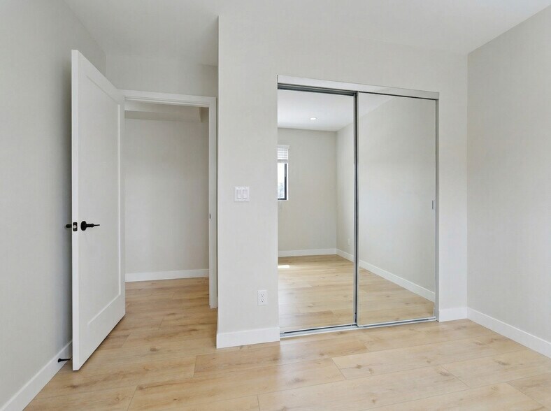 More Photos Of 5075 Pickford St, Los Angeles Apartments For Sale