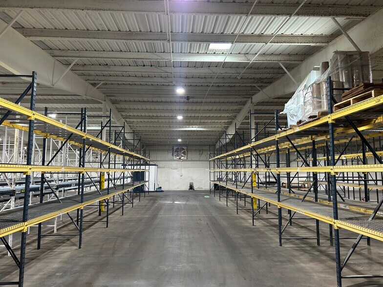 More Photos Of 9300 Southwest Dr, Fort Worth Warehouse For Lease