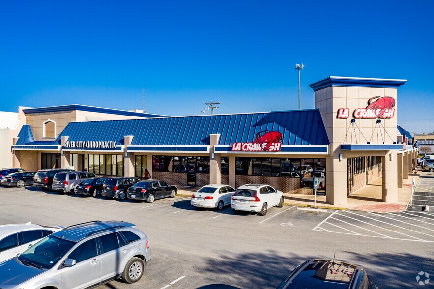 More Photos Of 1500-1532 Austin Hwy, San Antonio Unknown For Lease