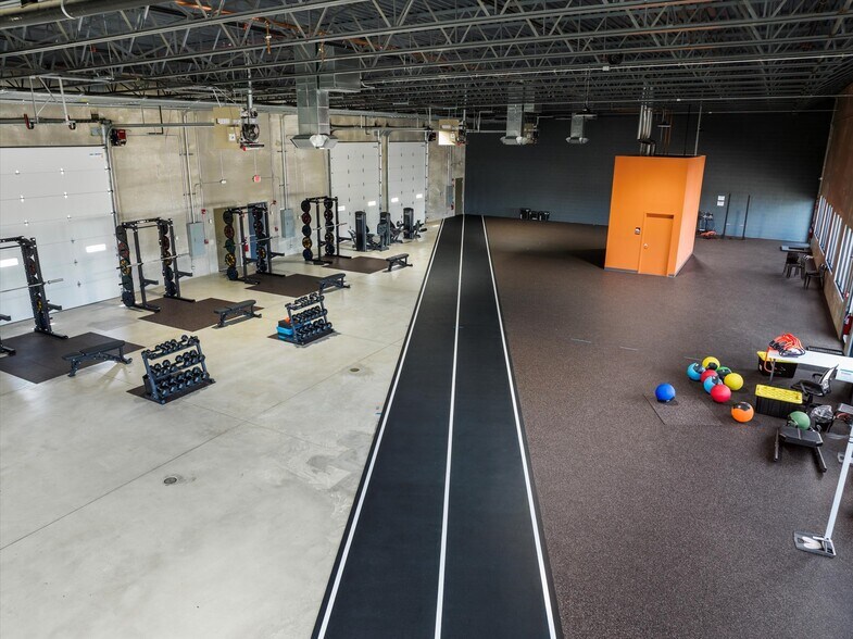 More Photos Of 1414-1440 Bolingbrook Dr, Romeoville Industrial For Sale