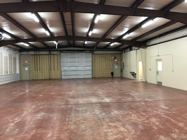 More Photos Of 1136 Louise Rd, Winston-Salem Warehouse For Lease
