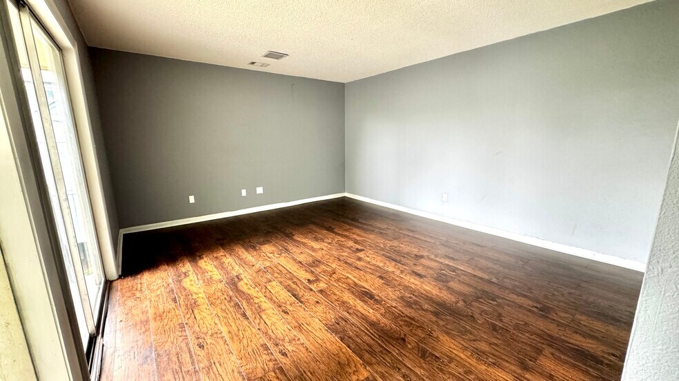More Photos Of 6270 Aquarius Dr, Alpine Apartments For Sale