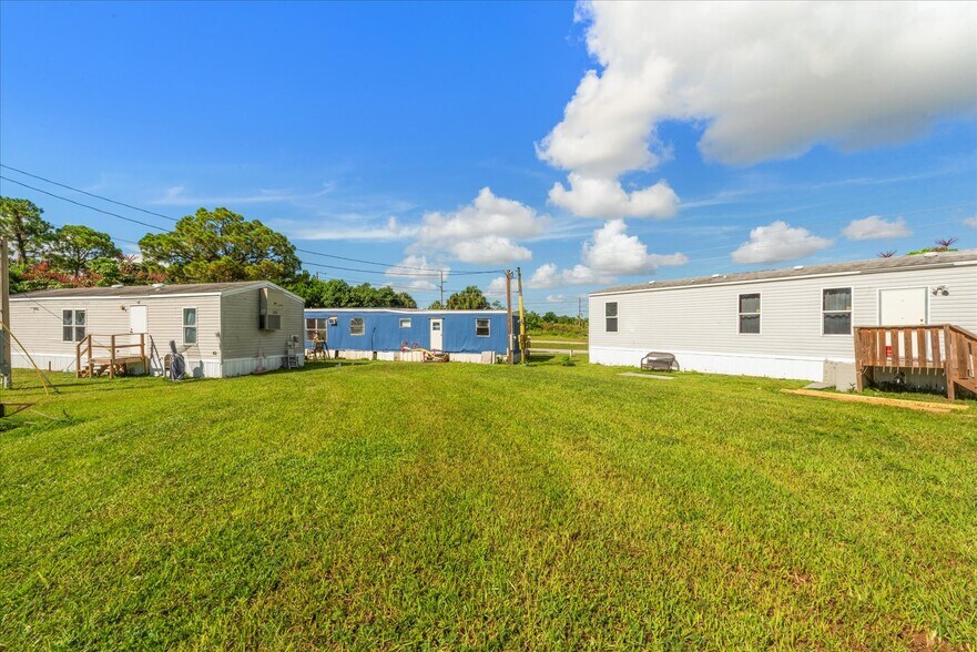 More Photos Of 7760 Bogart Dr, Fort Myers Trailer Camper Park For Sale
