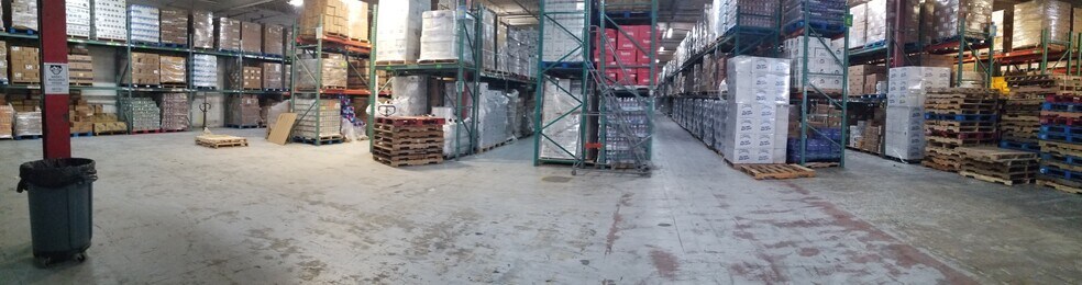 More Photos Of 200 Albany Ave, Freeport Distribution For Lease