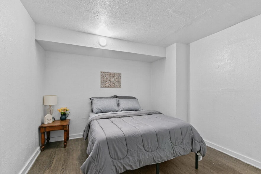 More Photos Of 2524 Gregg St, Houston Apartments For Sale