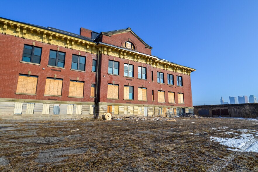 More Photos Of 725 Bellows Ave, Columbus Office Residential For Lease