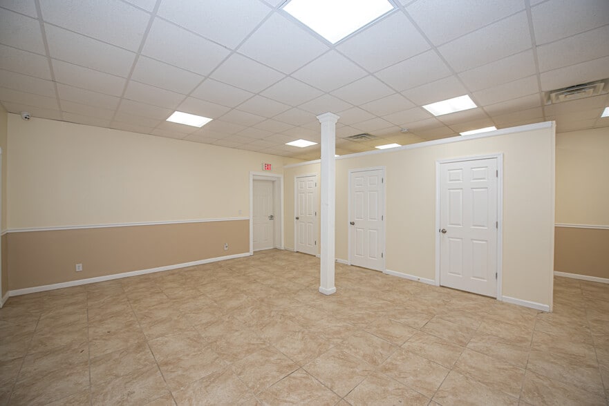 More Photos Of 141 Pine Aire Dr, Bay Shore Storefront Retail Office For Sale