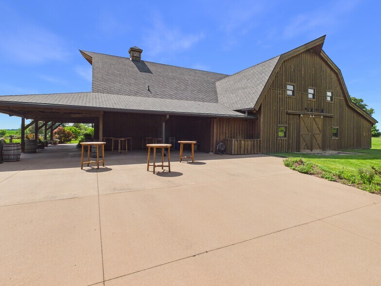 More Photos Of 18444 N 1600th St, Chrisman Lodge Meeting Hall For Sale