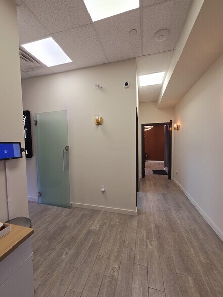 More Photos Of 86 Brighton 1st Pl, Brooklyn Office For Lease