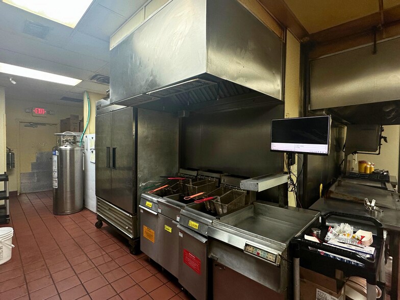 More Photos Of 1005 W Pecan St, Pflugerville Restaurant For Sale