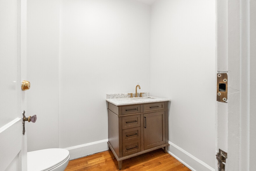 More Photos Of 15115 Forest Road, Forest Office For Lease