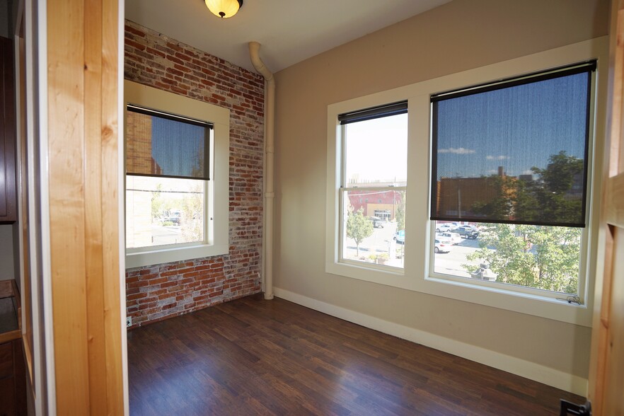 More Photos Of 123 E Yakima Ave, Yakima Office For Lease