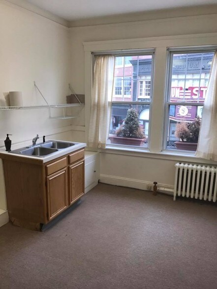 More Photos Of 2 Monument Sq, Woonsocket Medical For Sale