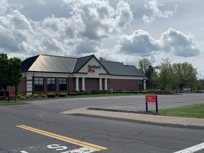 More Photos Of 340 Towne Dr, Fayetteville Unknown For Lease