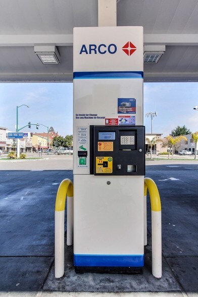 More Photos Of 1260 Park St, Alameda Service Station For Sale