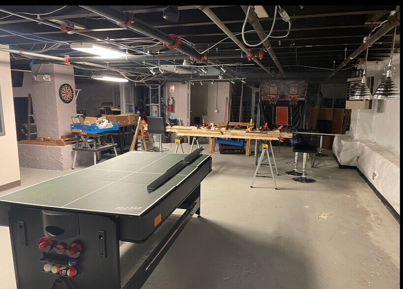 More Photos Of 913-915 Western Ave, Pittsburgh Storefront Retail Office For Sale