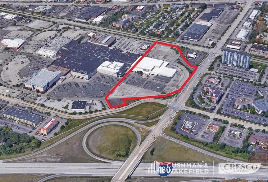 Primary Photo Of 4999 Great Northern Blvd, North Olmsted Department Store For Sale
