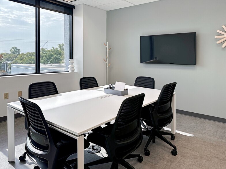 More Photos Of 1 Music Cir N, Nashville Coworking Space