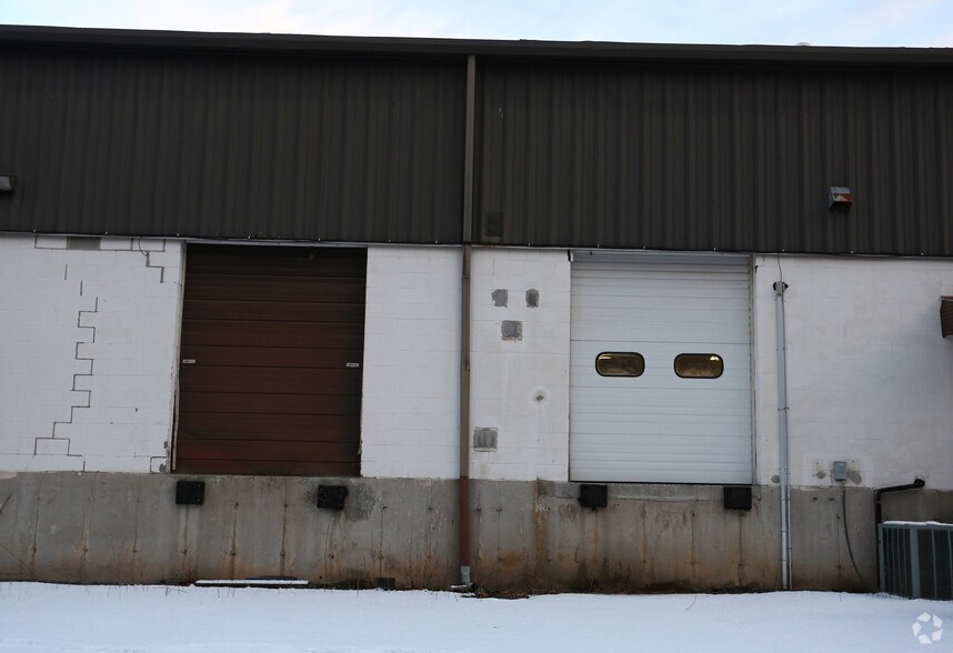 More Photos Of 65 N Plains Industrial Rd, Wallingford Light Manufacturing For Sale